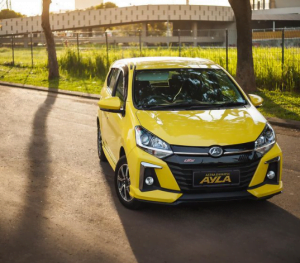 Mobil Ayla Warna Kuning